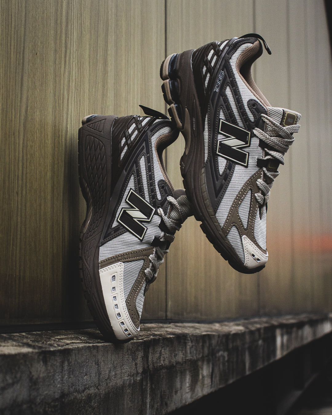 New Balance 1906R Driftwood Dark Mushroom