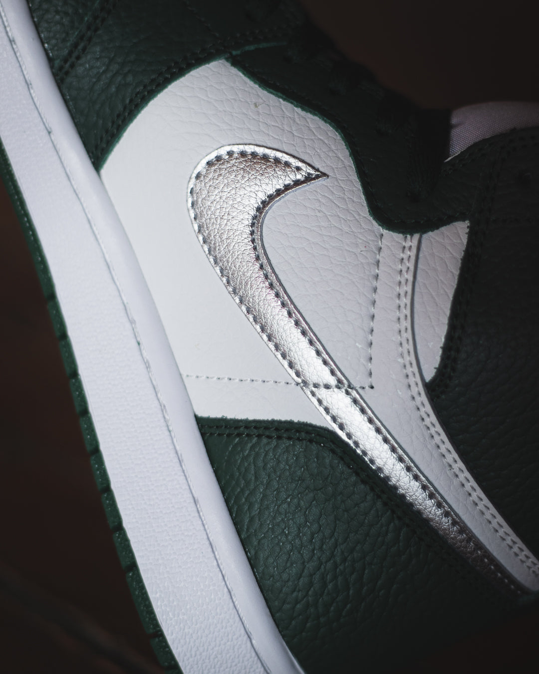 Air Jordan 1 Retro High OG "Gorge Green"