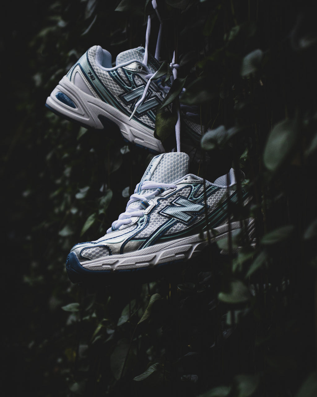 New Balance 740 Wide