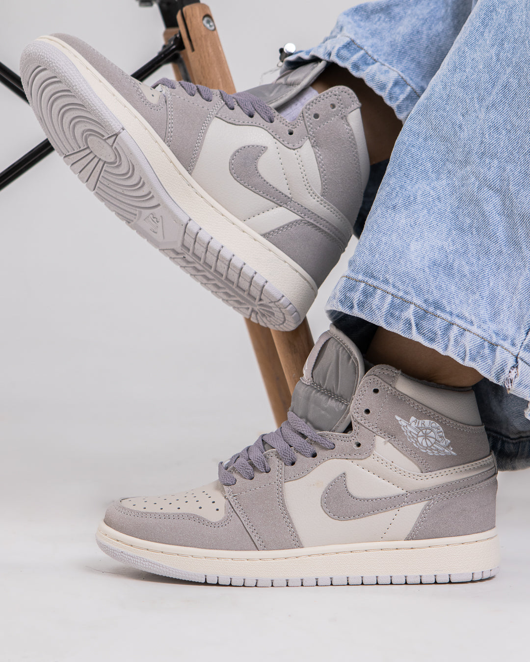Air Jordan 1 High Premium 'Pale Ivory'