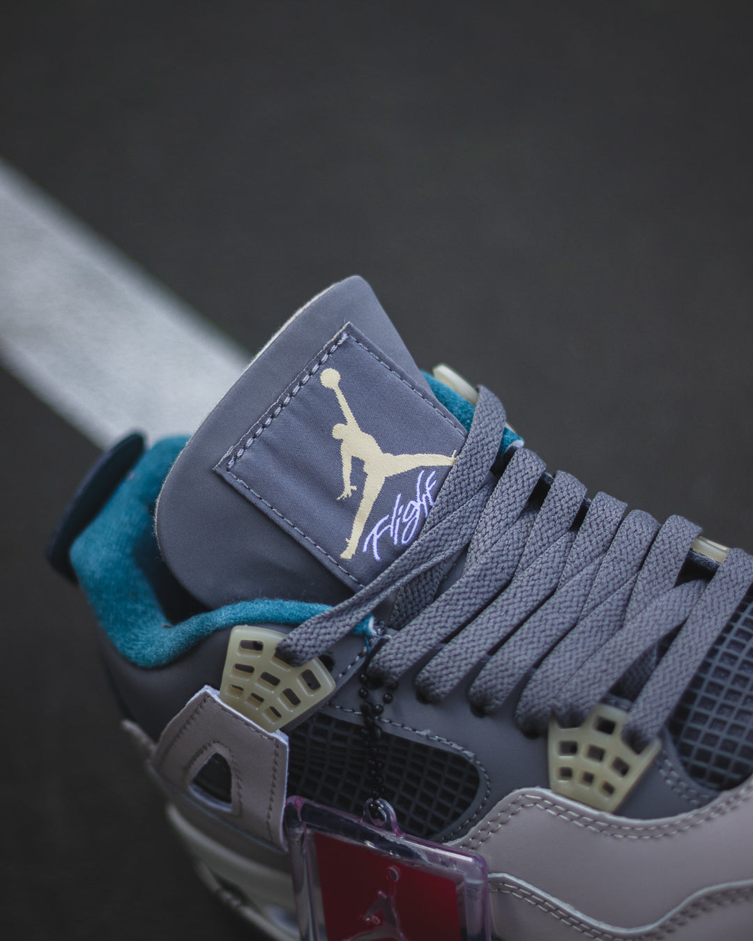 Nike Air Jordan 4 Retro