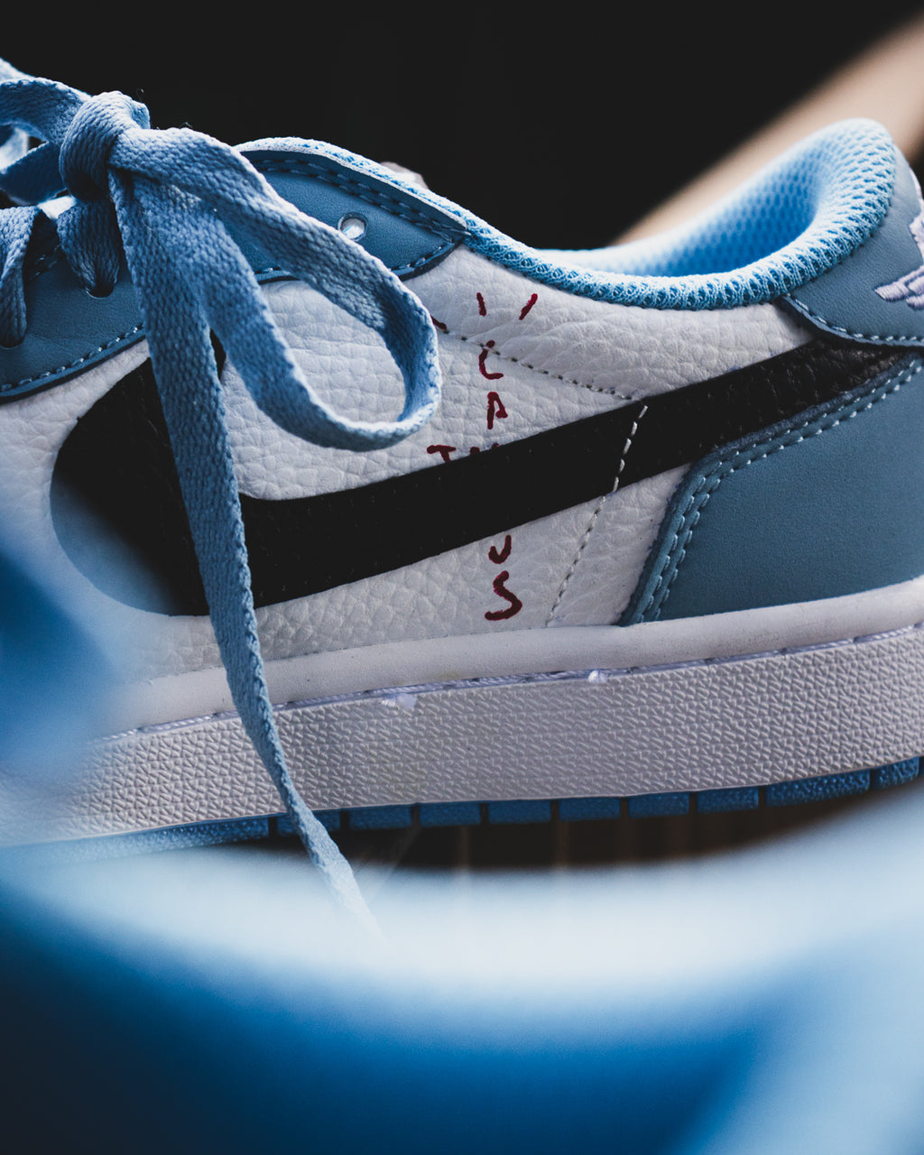 Air Jordan 1 Low X Travis Scott